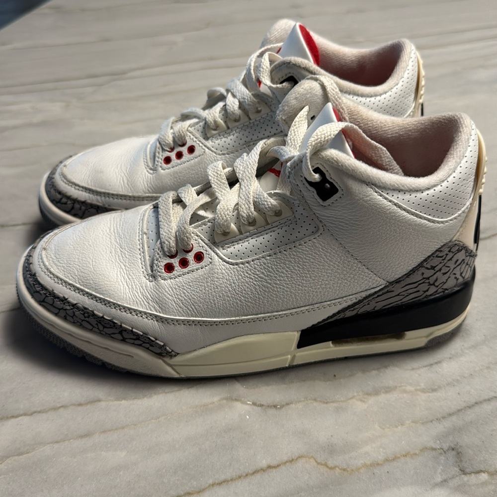 Nike Air Jordan’s Retro 3 Size 5